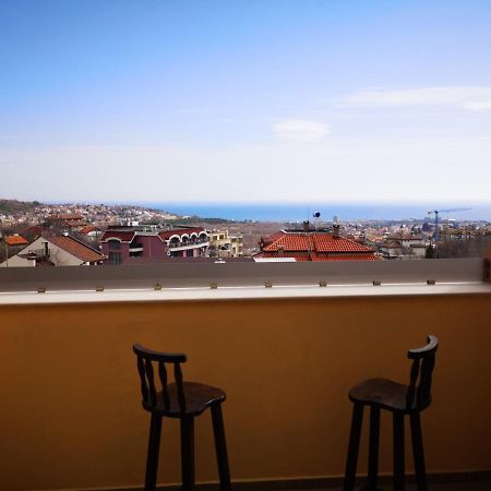 Alfa Guest Rooms With Parking Varna Bagian luar foto