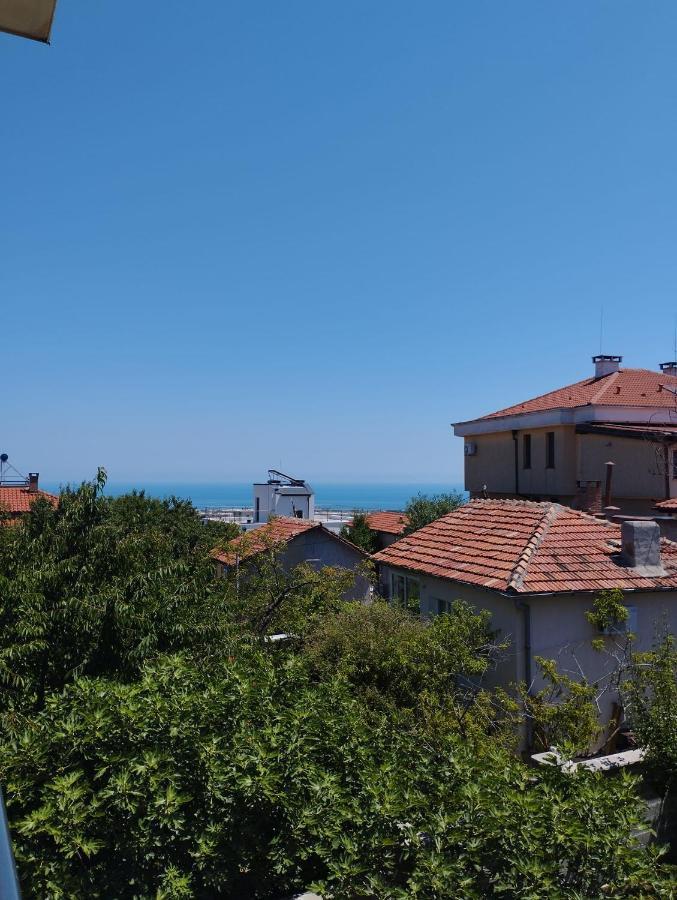 Alfa Guest Rooms With Parking Varna Bagian luar foto
