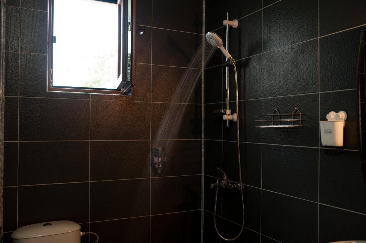Alfa Guest Rooms With Parking Varna Bagian luar foto