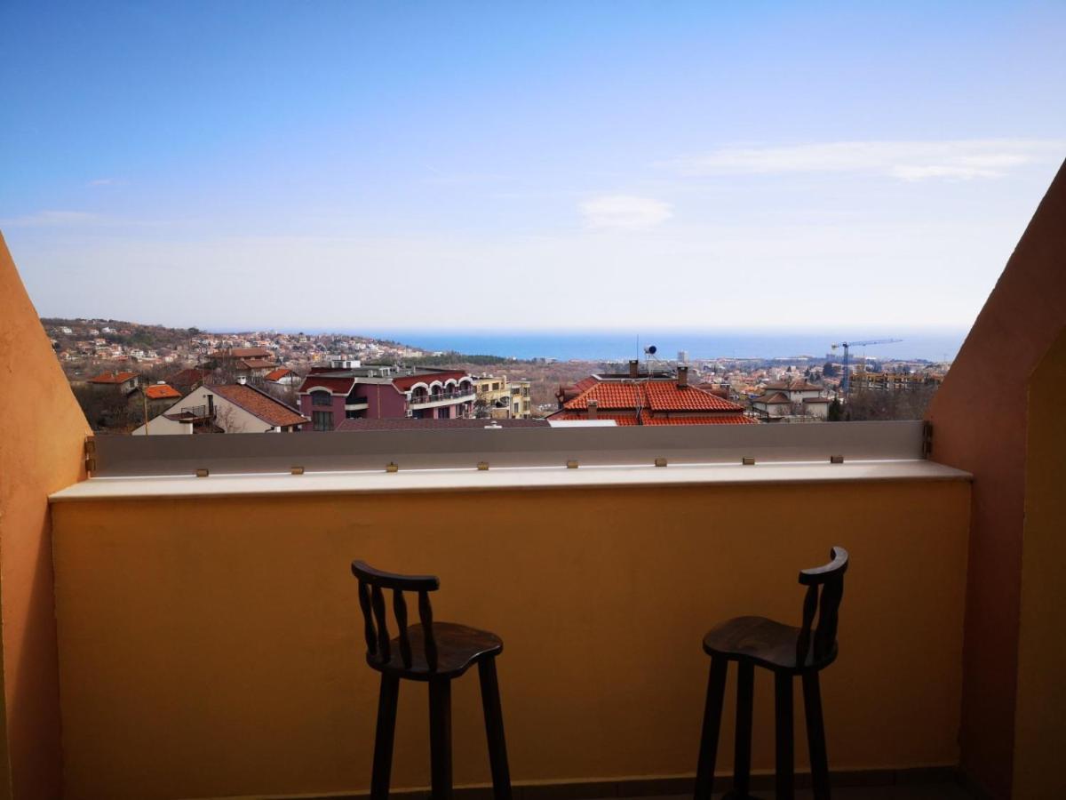 Alfa Guest Rooms With Parking Varna Bagian luar foto