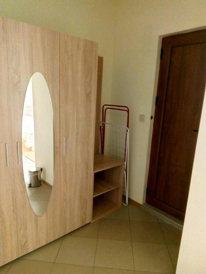 Alfa Guest Rooms With Parking Varna Bagian luar foto